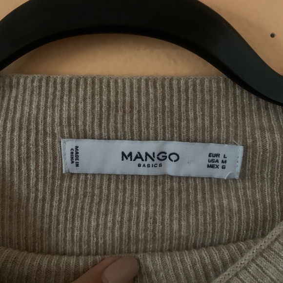Mango Sweater 🧶 - Picture 4 of 5